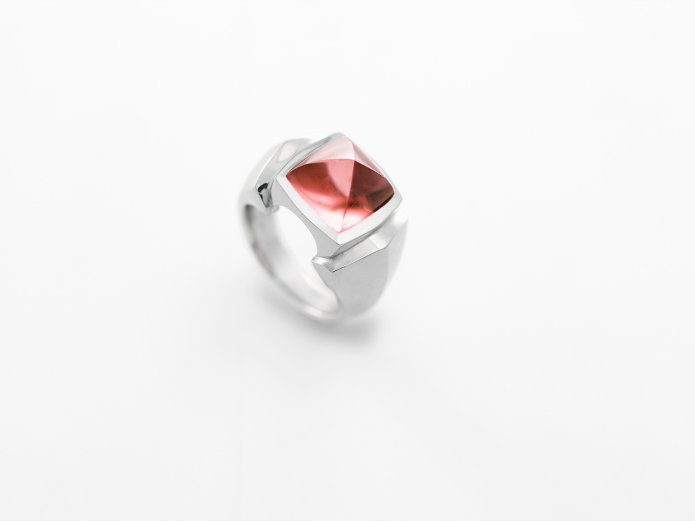 Fabian Blaser Ring in Weissgold mit Rubellit