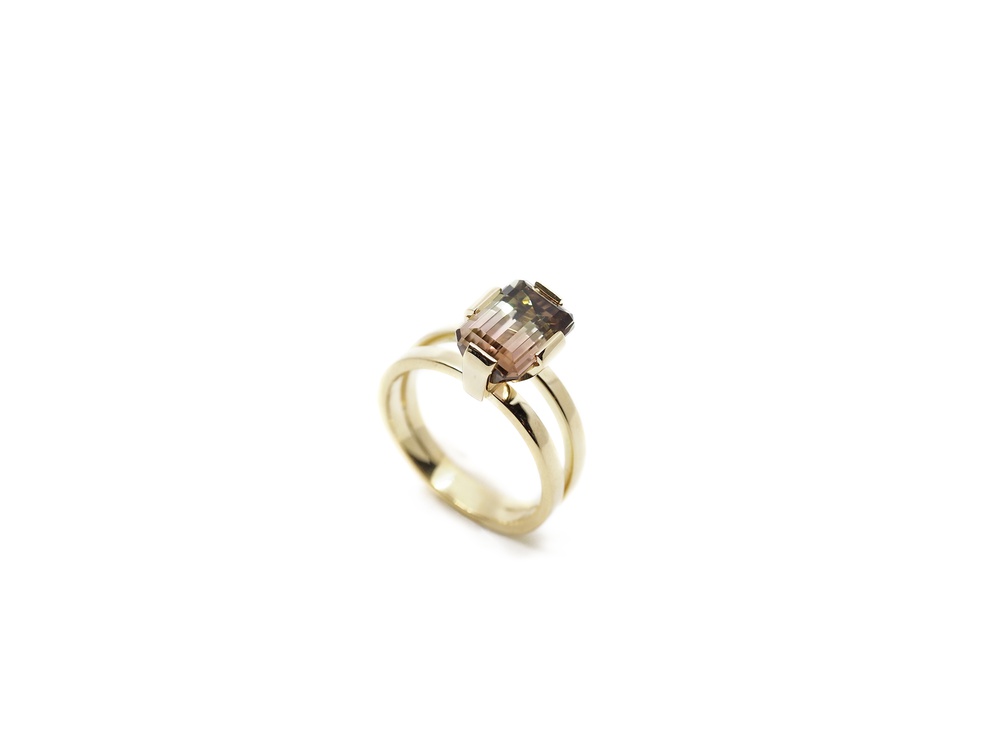 Fabian Blaser Ring in Gelbgold mit Turmalin