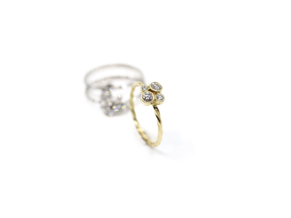 Fabian Blaser Ring in Gelb- und Weissgold mit Brillanten