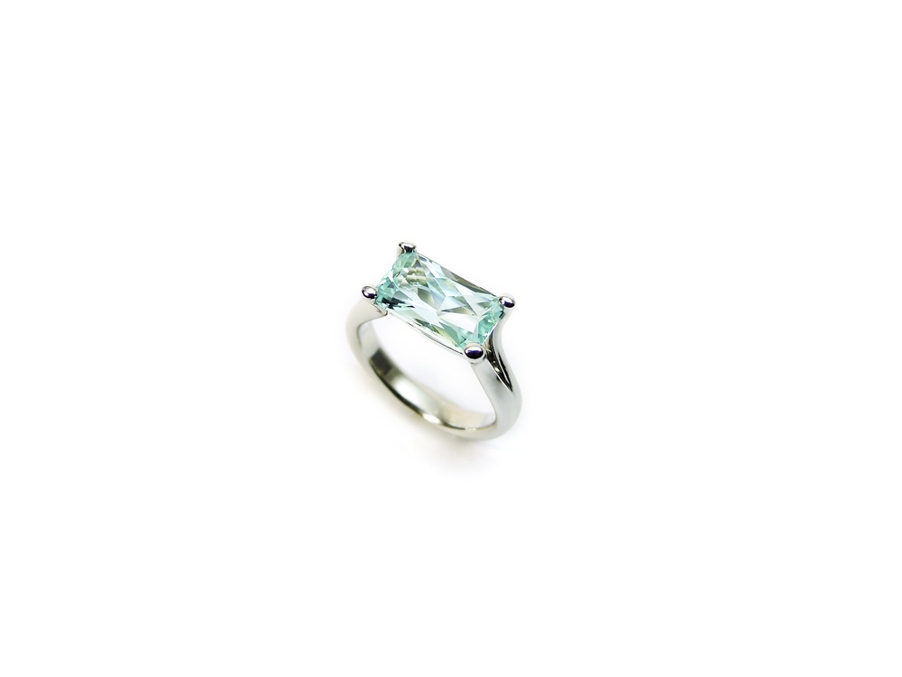 Fabian Blaser Ring Platin mit Turmalin neon