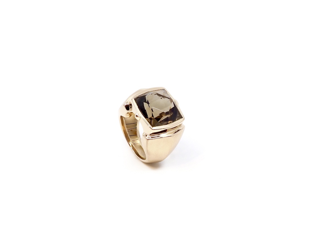 Fabian Blaser Ring in Rotgold mit Rauchquarz