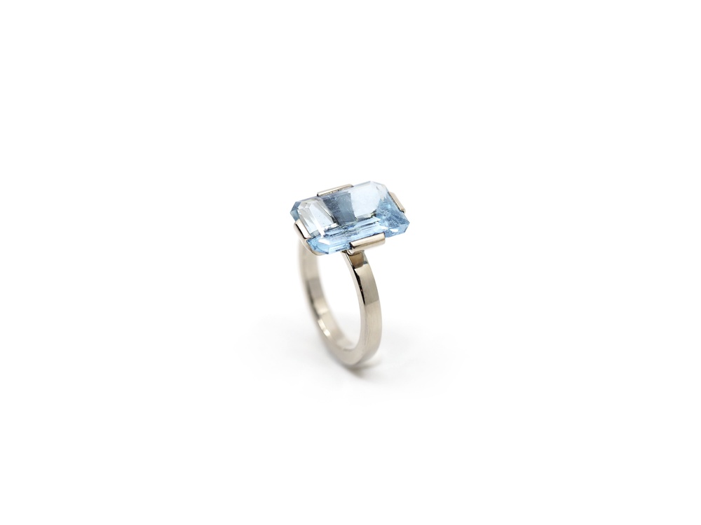 Fabian Blaser Ring in Weissgold mit Aquamarin