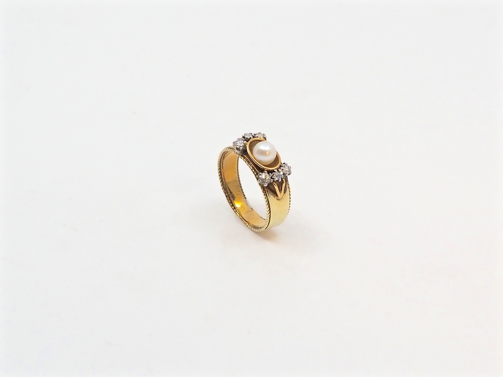 Fabian Blaser Vintage Ring in Gold mit Perle und Brillanten
