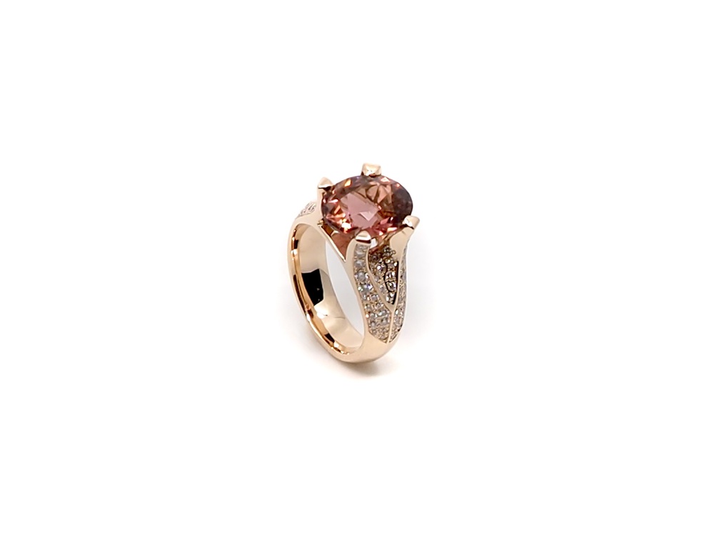 Fabian Blaer Ring in Rotgold mit Turmalin und Brillanten