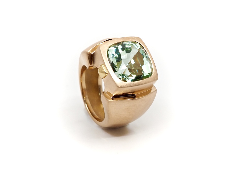 Fabian Blaser Ring in Rotgold mit Turmalin 16.5 ct.